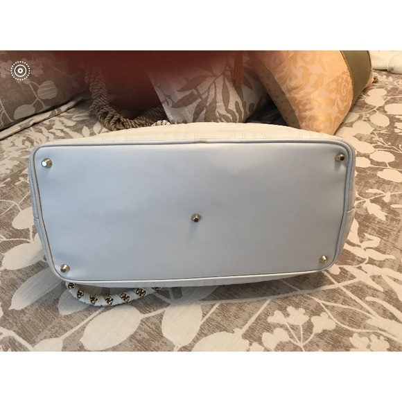 Versace White & Gold Quilted Leather Front Zip - Picture 5 of 13
